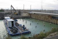 S1 underpass of the Northern Railway Line, Construction of the concrete floor below ground water level