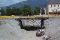 Pedestrian tunnel south: Construction pit support system and foundation of the auxiliary bridges by jet grouting