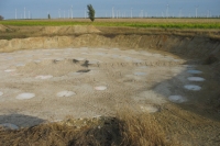 Prepared contact surface after soil improvement by means of grouted gravel piles