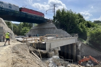 Construction of the underpass of the road L123, Phase: excavation between bored piles